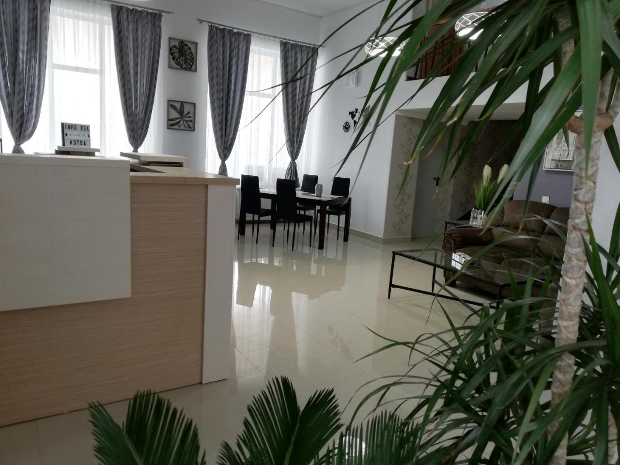 Hotel Holiday Victoria Виктория Экстерьер фото