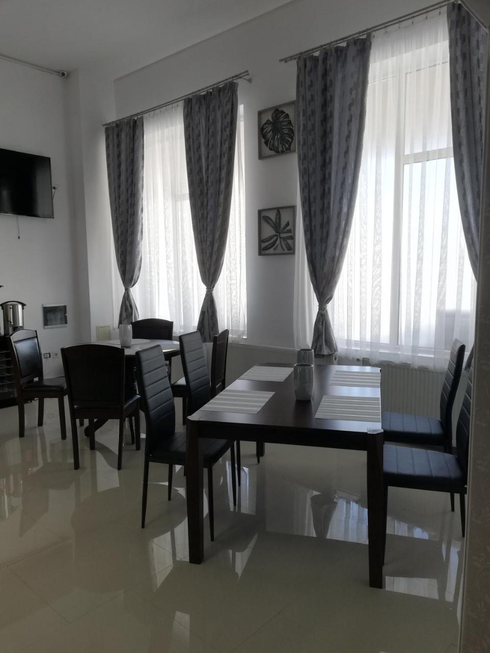 Hotel Holiday Victoria Виктория Экстерьер фото