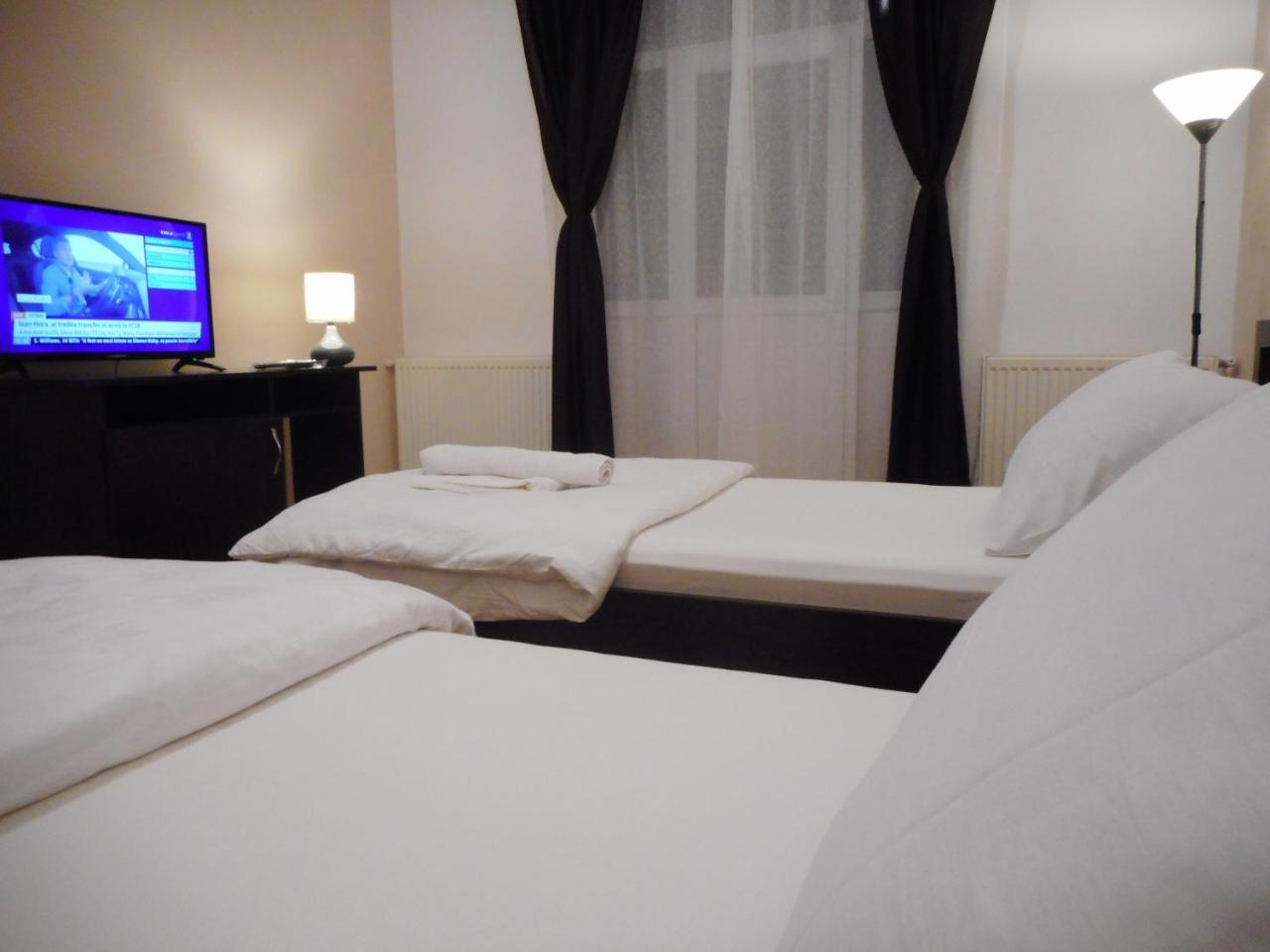 Hotel Holiday Victoria Виктория Экстерьер фото